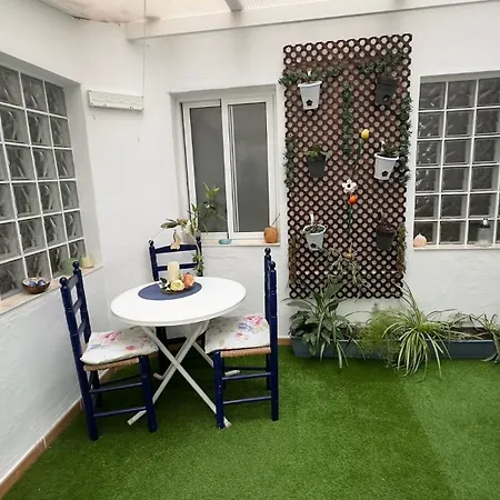 Homestay El Patio De Lucy Puerto de Sagunto